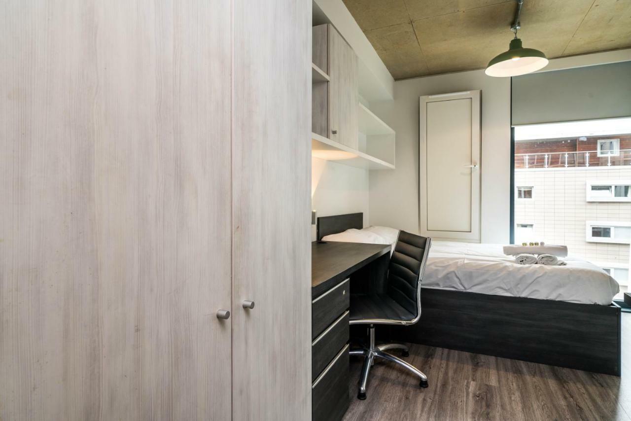 Hashtag Aldgate Campus Accommodation London Room photo
