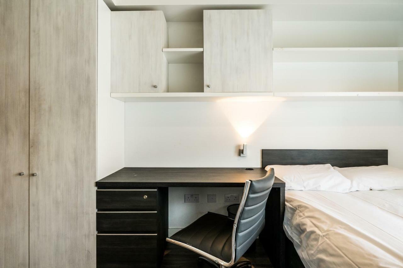 Hashtag Aldgate Campus Accommodation London Room photo